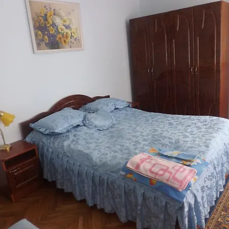 Rosinka Γιαρέμτσε