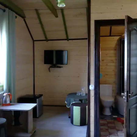 ホームステイ Rosinka ヤレムチャ